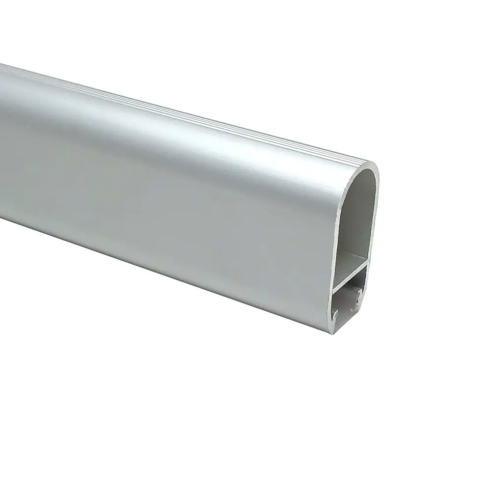 Moulure en aluminium avec diffuseur givré, modèle pour pôle de garde-robe