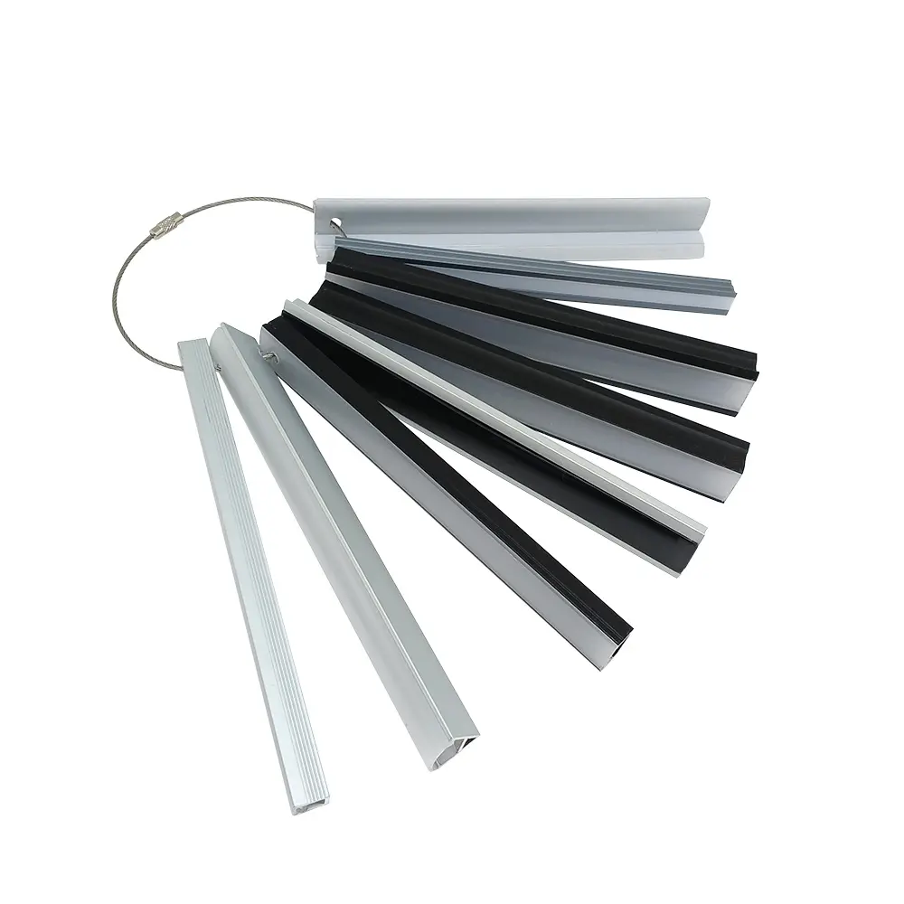Chaînette démo – Moulures essentielles pour ruban DEL